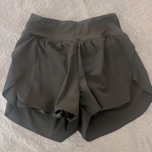Kiava Ready to Run shorts size small